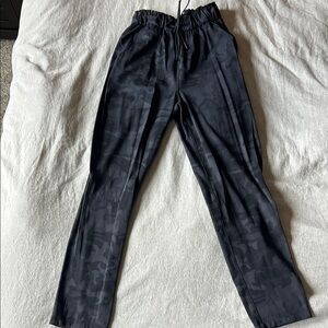 Lululemon Women's Black Camouflage Lounge Pants